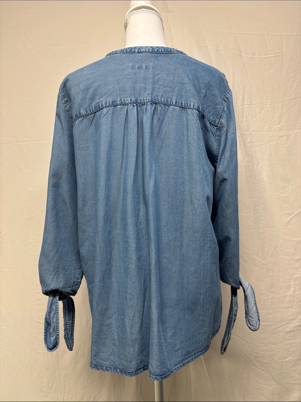 Reitmans Light Blue Tie-Cuff Denim Shirt - Picture 3 of 7